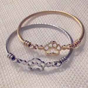 Bangle - Stainless Steel - Dog Mom Colors: Silver or Gold.